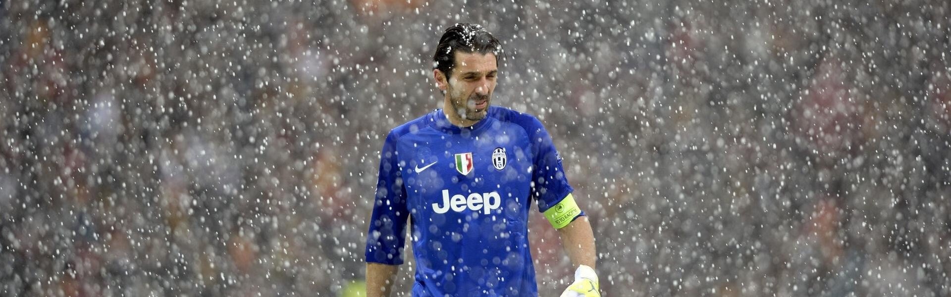 中国蝶泳新星闪耀世锦赛，破纪录摘金创历史